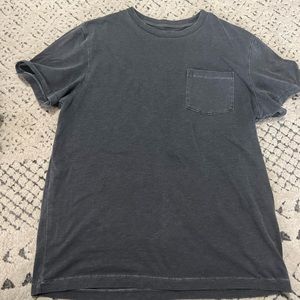 American Eagle tshirt